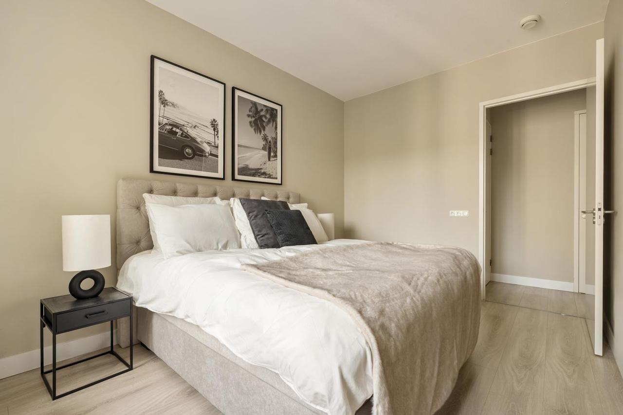 Bright apartment with balcony in Zuidas - Image 16
