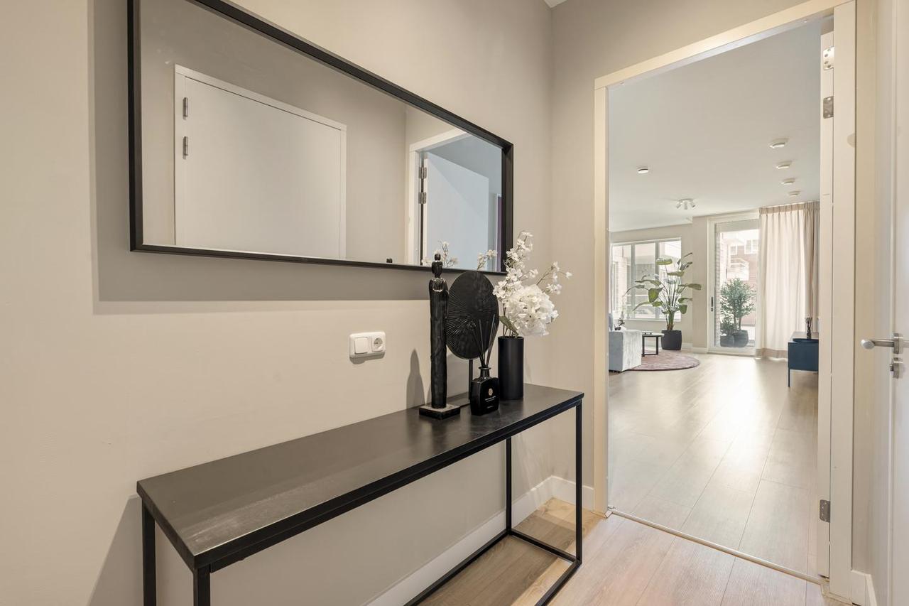 Bright apartment with balcony in Zuidas - Image 21