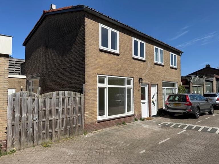 Quiet Semi-Detached House in Bussum - Image 2