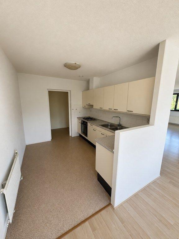 3-room apartment with balcony in De Koperwiek - Image 6