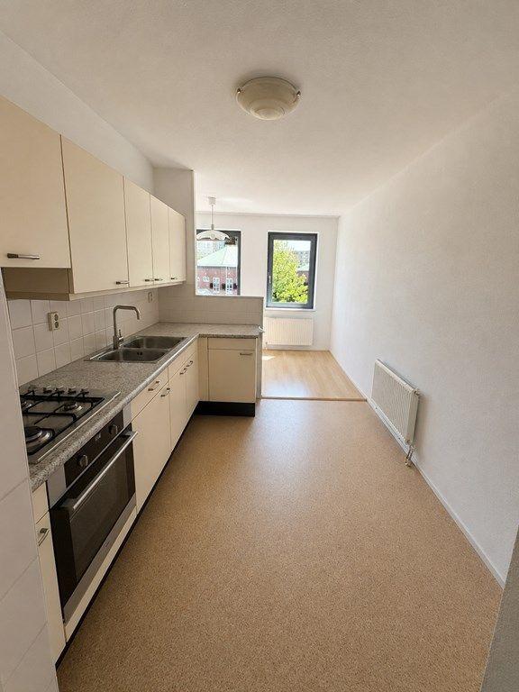 3-room apartment with balcony in De Koperwiek - Image 7