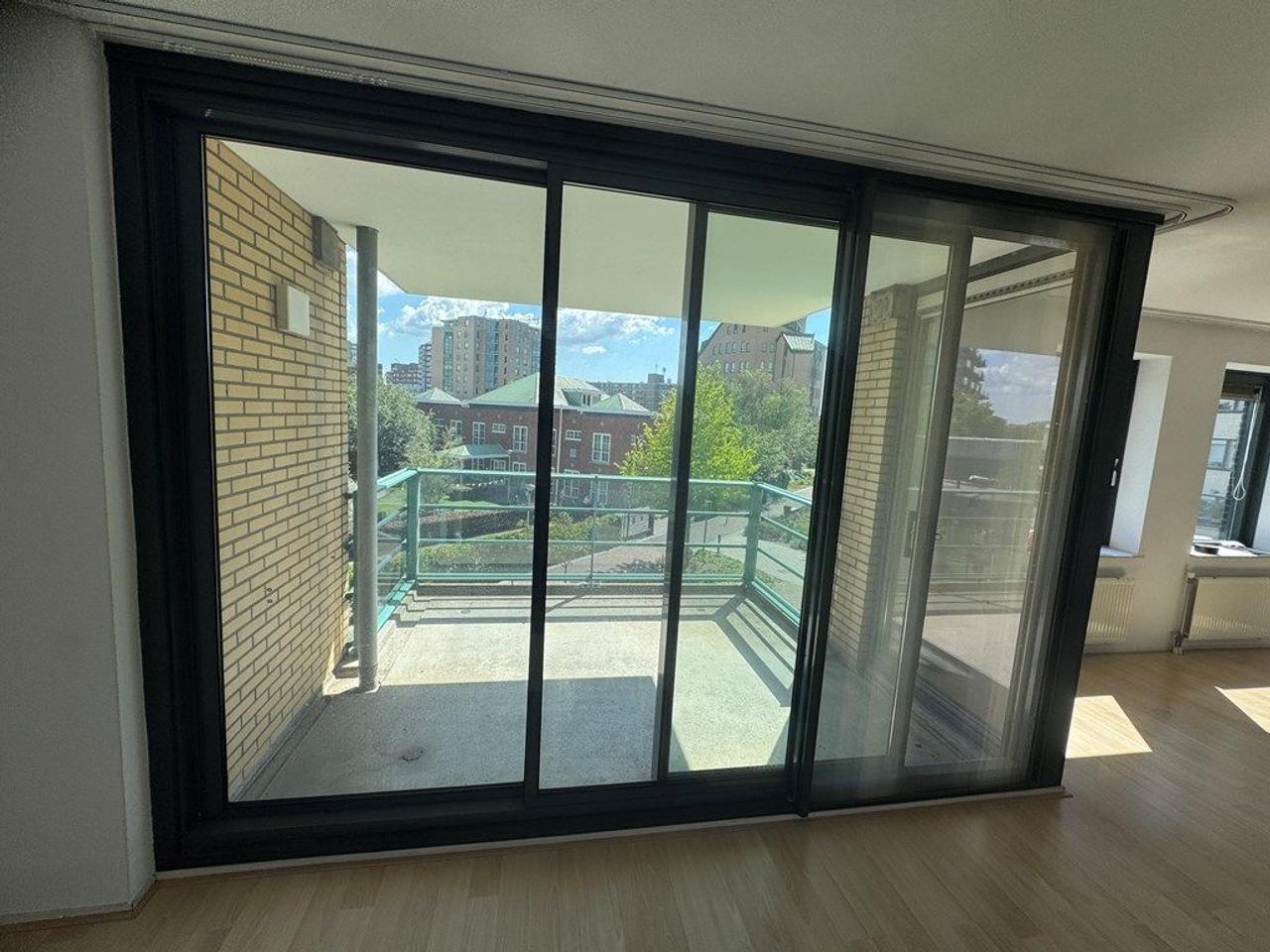 3-room apartment with balcony in De Koperwiek - Image 8