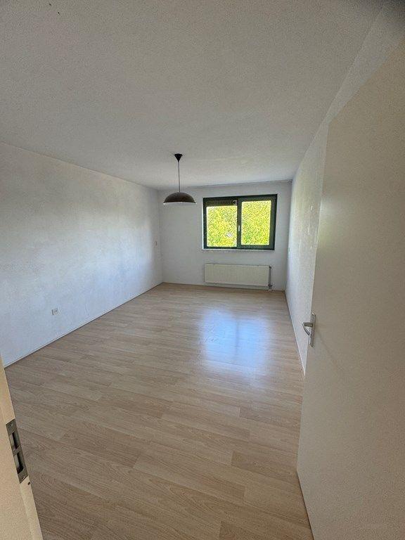 3-room apartment with balcony in De Koperwiek - Image 12