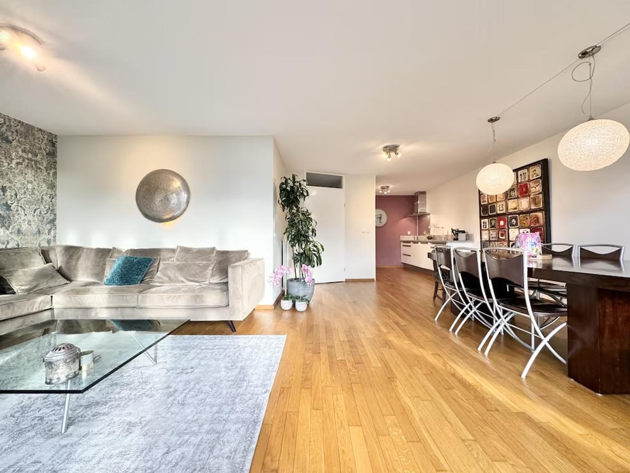 96 m² met 2 slaapkamers en zonnig balkon - Afbeelding 3