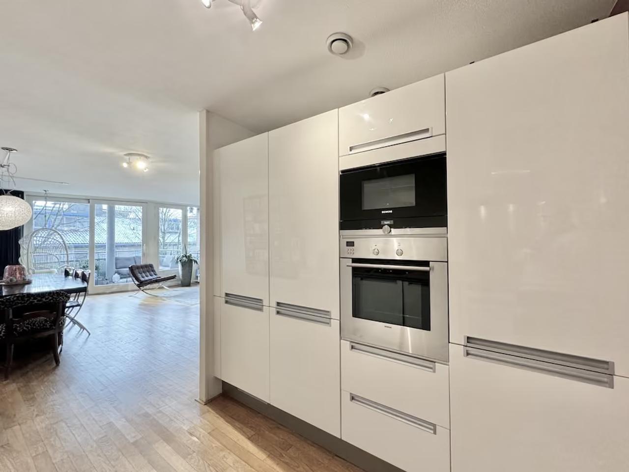 96 m² met 2 slaapkamers en zonnig balkon - Afbeelding 6