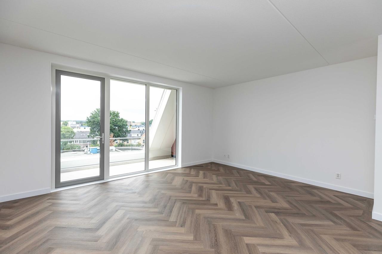 Bovenin het centrum: 3-kamerappartement - Afbeelding 2