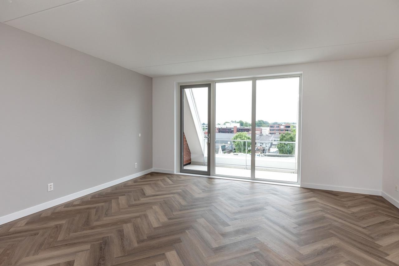 Bovenin het centrum: 3-kamerappartement - Afbeelding 3