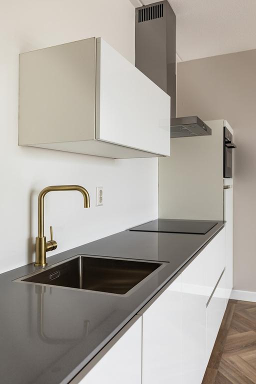 Bovenin het centrum: 3-kamerappartement - Afbeelding 8