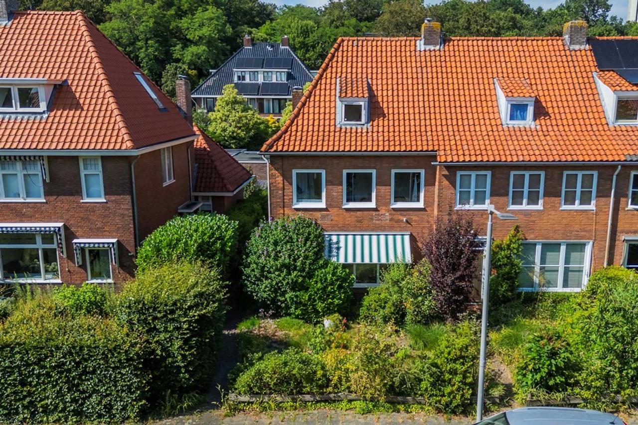 Jaren-30 hoekwoning met tuin in Klingelbeek - Afbeelding 1