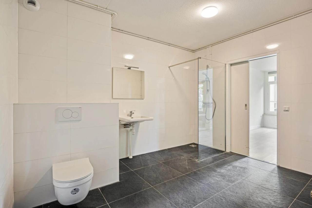 1-bedroom apartment 55+ with balcony in Heerlen - Image 18
