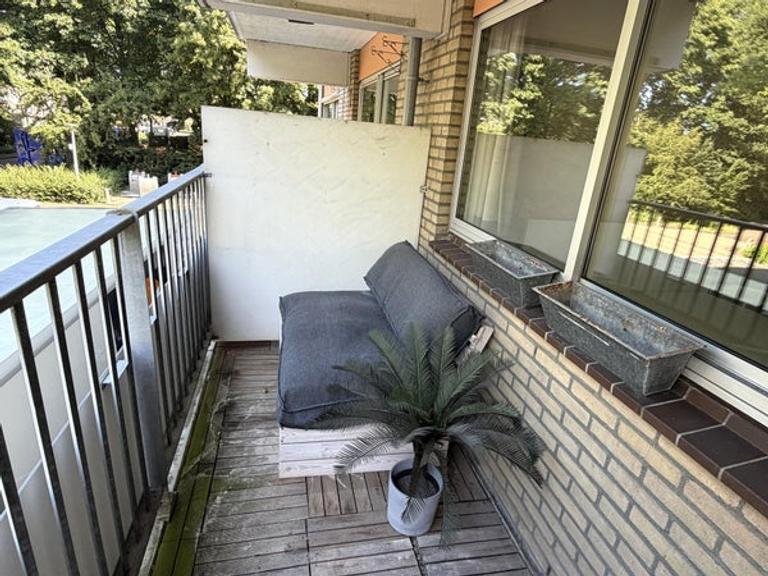 Gemeubileerd 2-kamerappartement met balkon - Afbeelding 8