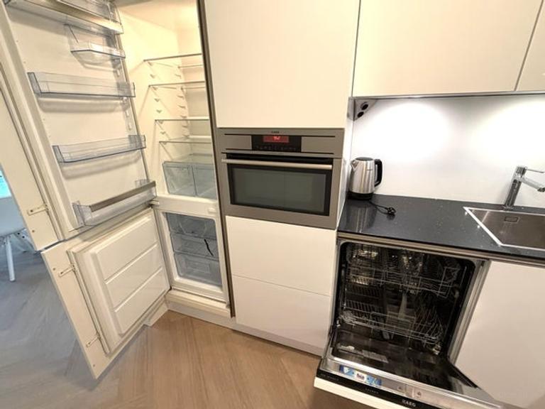 Gemeubileerd 2-kamerappartement met balkon - Afbeelding 10