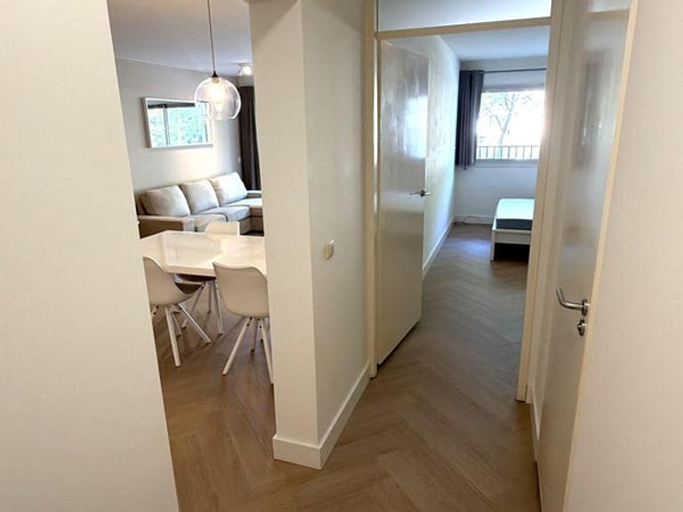 Gemeubileerd 2-kamerappartement met balkon - Afbeelding 14