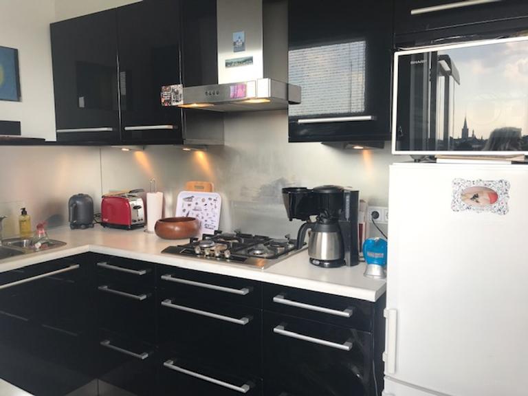 Gemeubileerd 2-kamerappartement op de 5e - Afbeelding 9