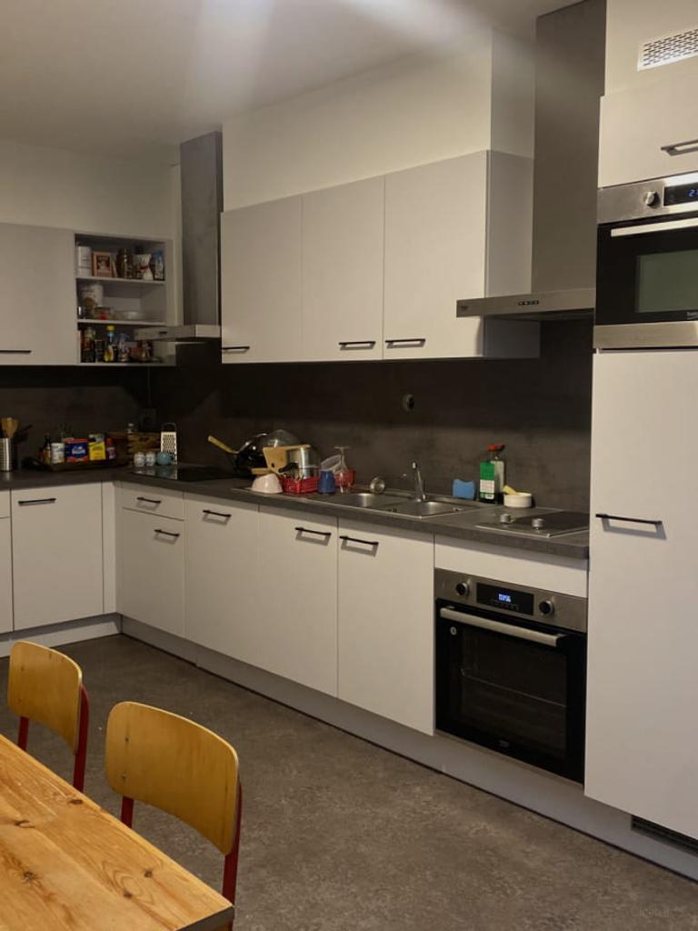Student Room with Internet in Breda - Image 2
