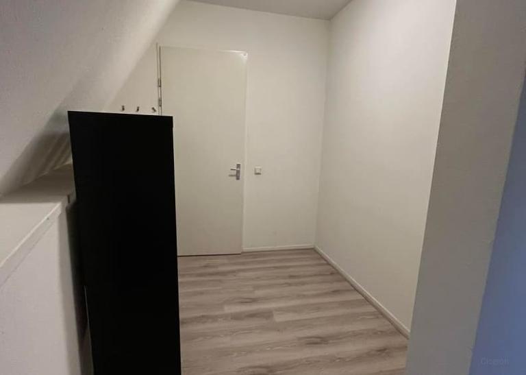 Student Room with Internet in Breda - Image 7