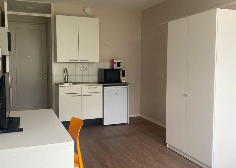 Gemeubileerde studentenkamer met keuken - Afbeelding 4