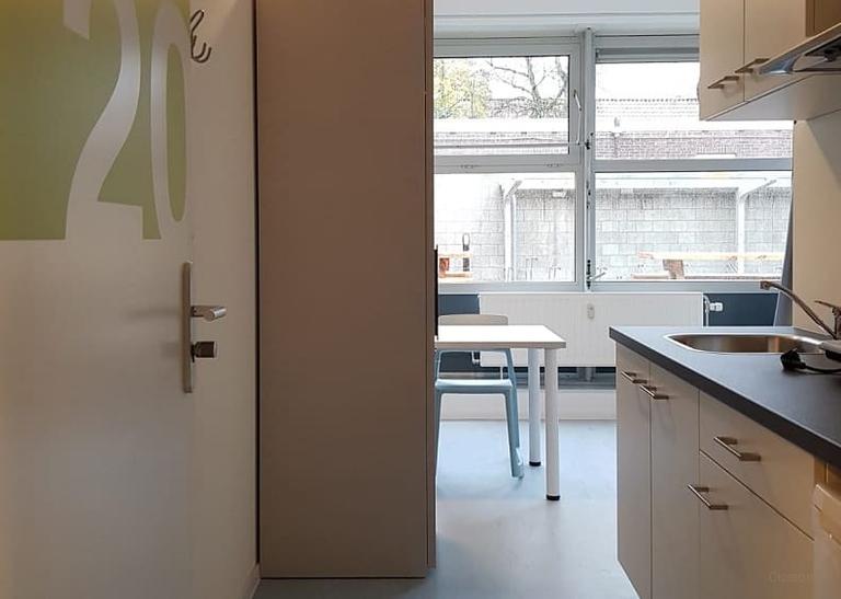Furnished Student Room in Delft City Centre - Image 16