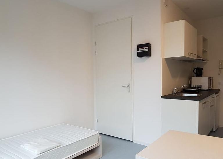 Furnished Student Room in Delft City Centre - Image 18