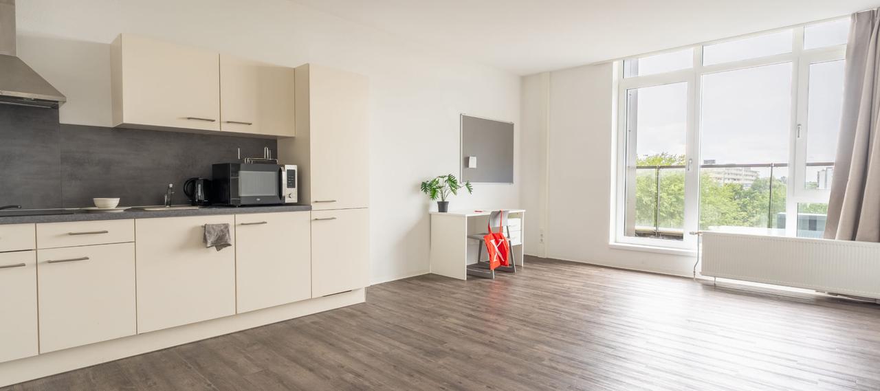 Studentenkamer met eigen keuken in Bijlmer - Afbeelding 1