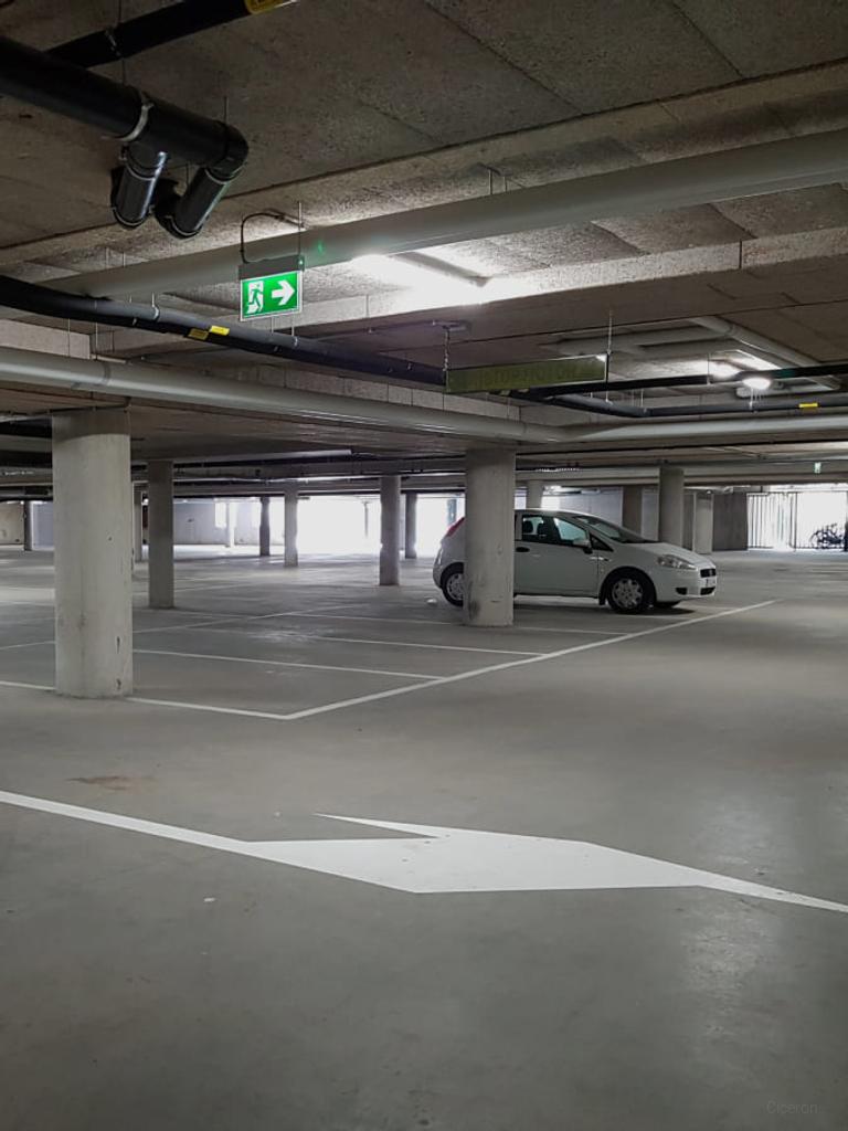 Studentenkamer met eigen keuken in Bijlmer - Afbeelding 2