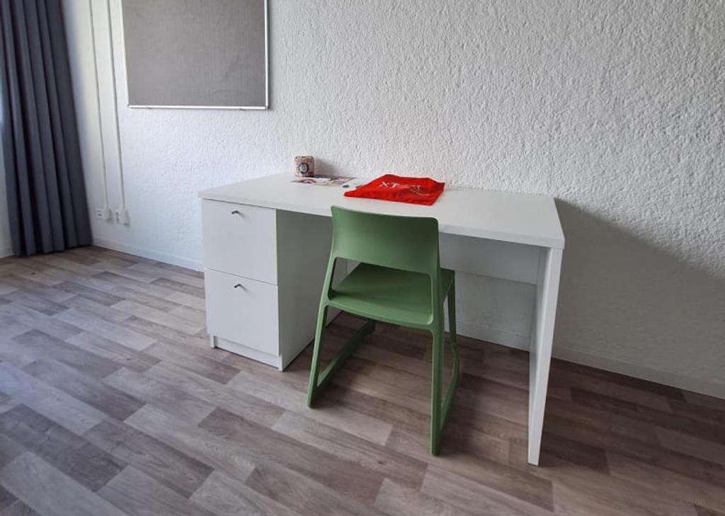 Studentenkamer met keuken en internet - Afbeelding 1