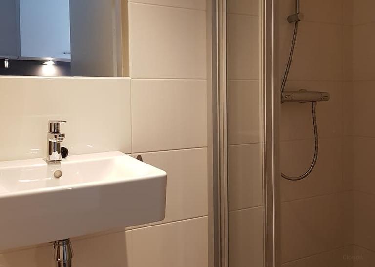 Student Room with Internet in Peperstraat - Image 5