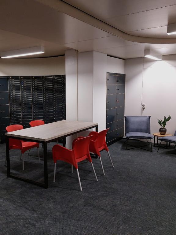 Student Room with Internet in Peperstraat - Image 7