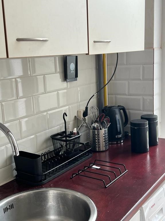 Gemeubileerd 3-kamerappartement met balkon - Afbeelding 10