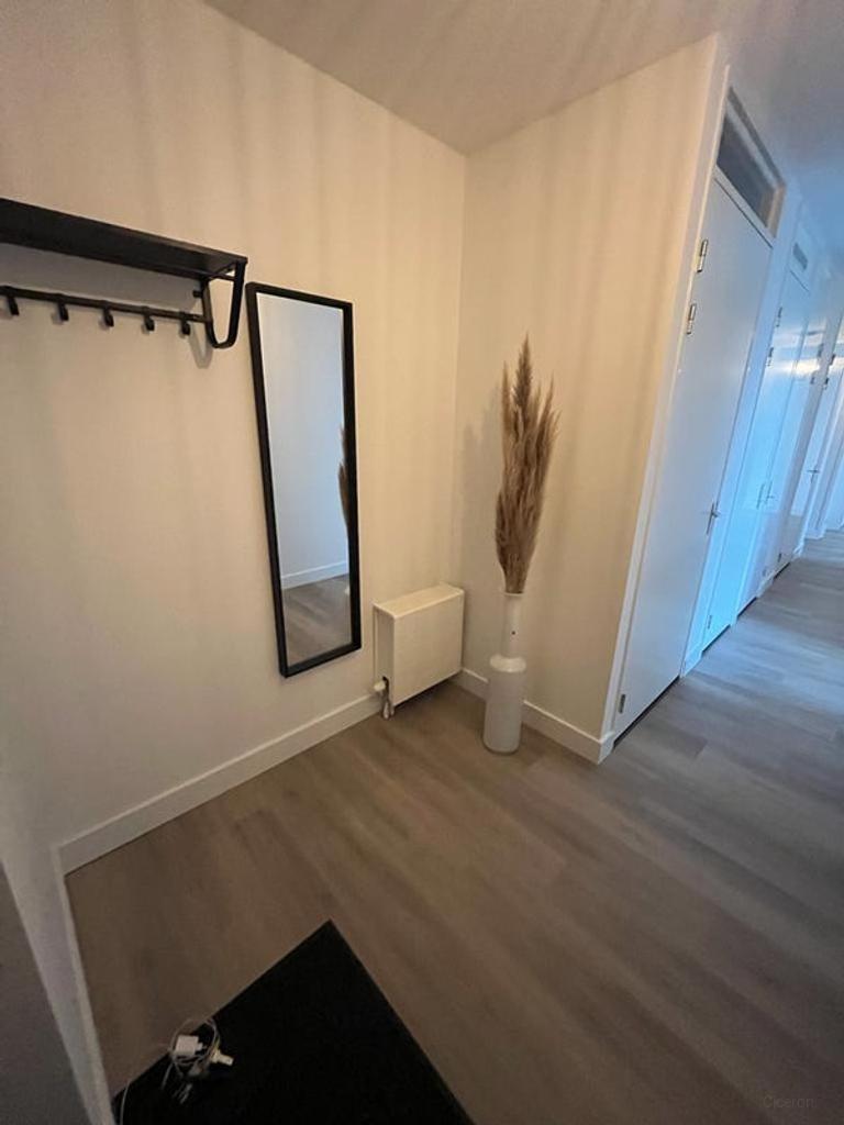 Bovenste hoekappartement met balkon en parking - Afbeelding 3
