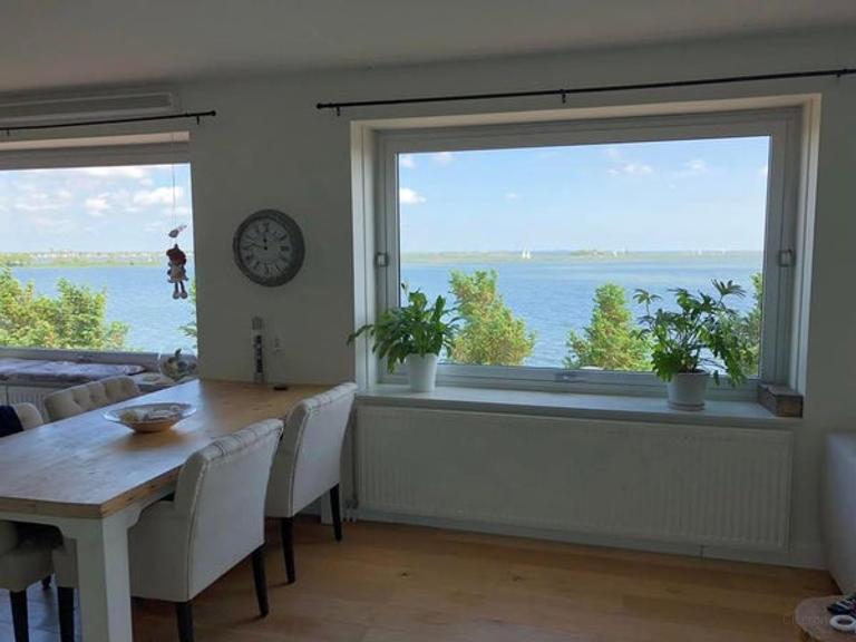 Licht appartement met uitzicht op het IJmeer - Afbeelding 1