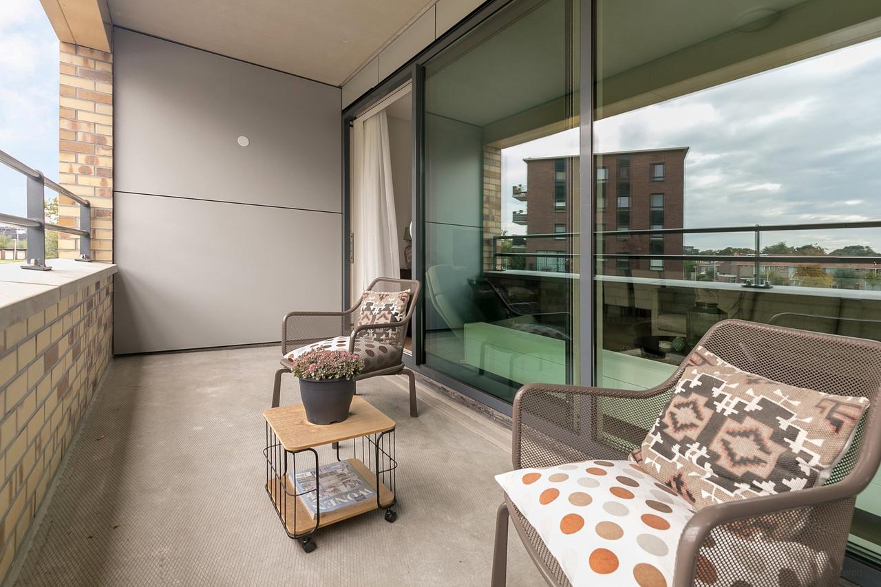 Bright 2-bedroom apartment with balcony - Image 13
