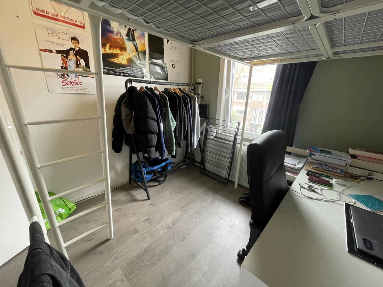 Kamer met balkon in Rivierenbuurt - Afbeelding 4