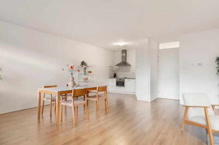 Licht 3-kamerappartement met balkon - Afbeelding 10