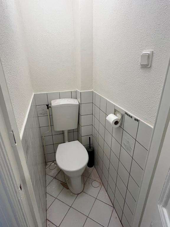 Ready-to-move-in 1-bedroom apartment in Oosterpoort - Image 10