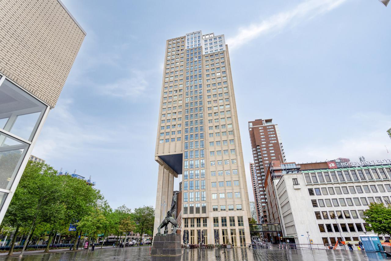 111 m² appartement met lift aan de Blaak - Afbeelding 1