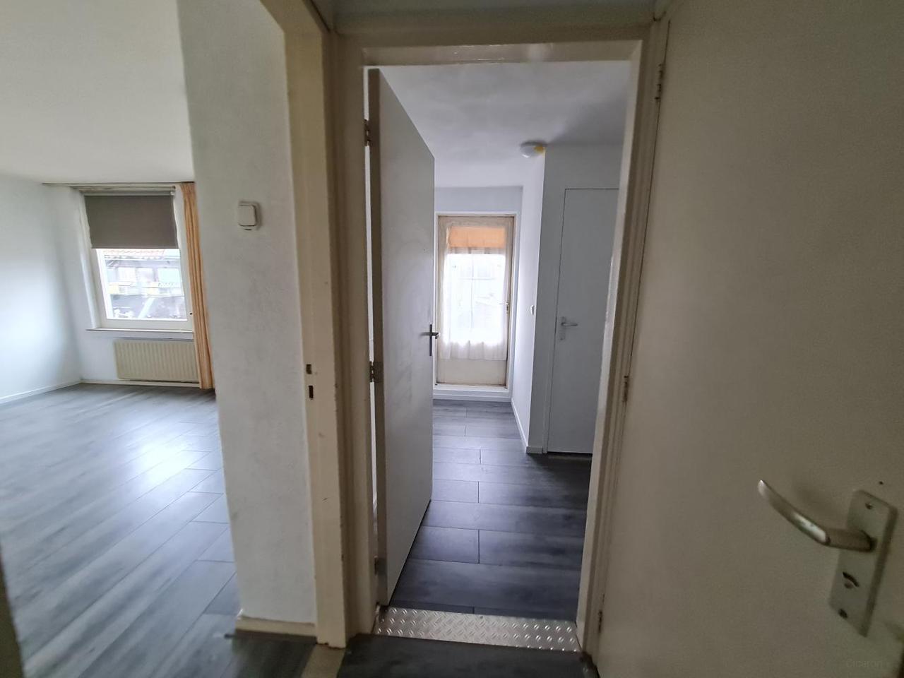 Semi-studio with private bathroom in Centrum-Oud - Image 7
