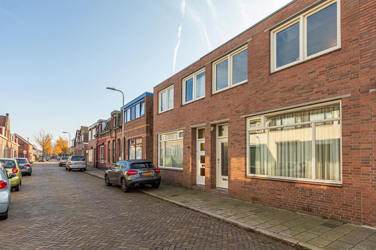 Semi-studio with private bathroom in Centrum-Oud - Image 10