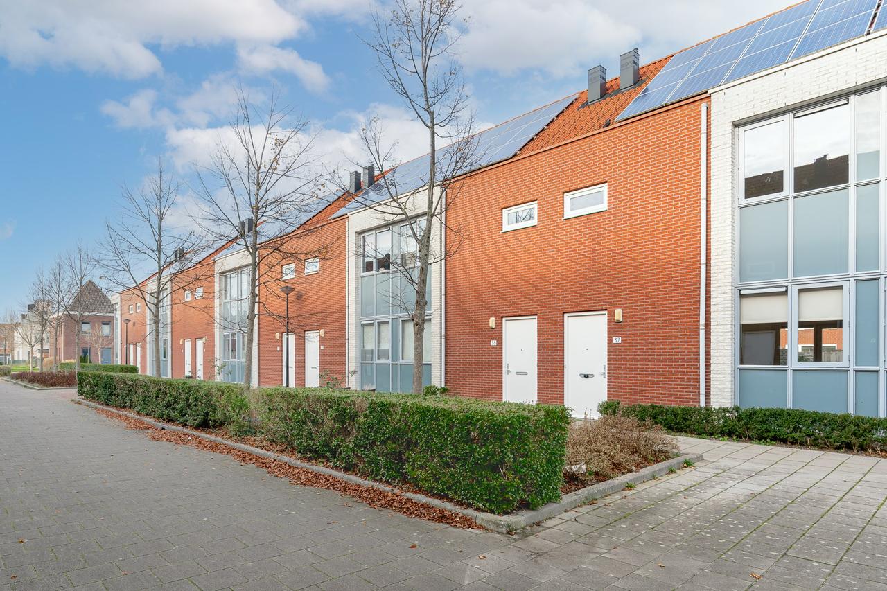 3-kamerwoning met tuin in Stad van de Zon - Afbeelding 1