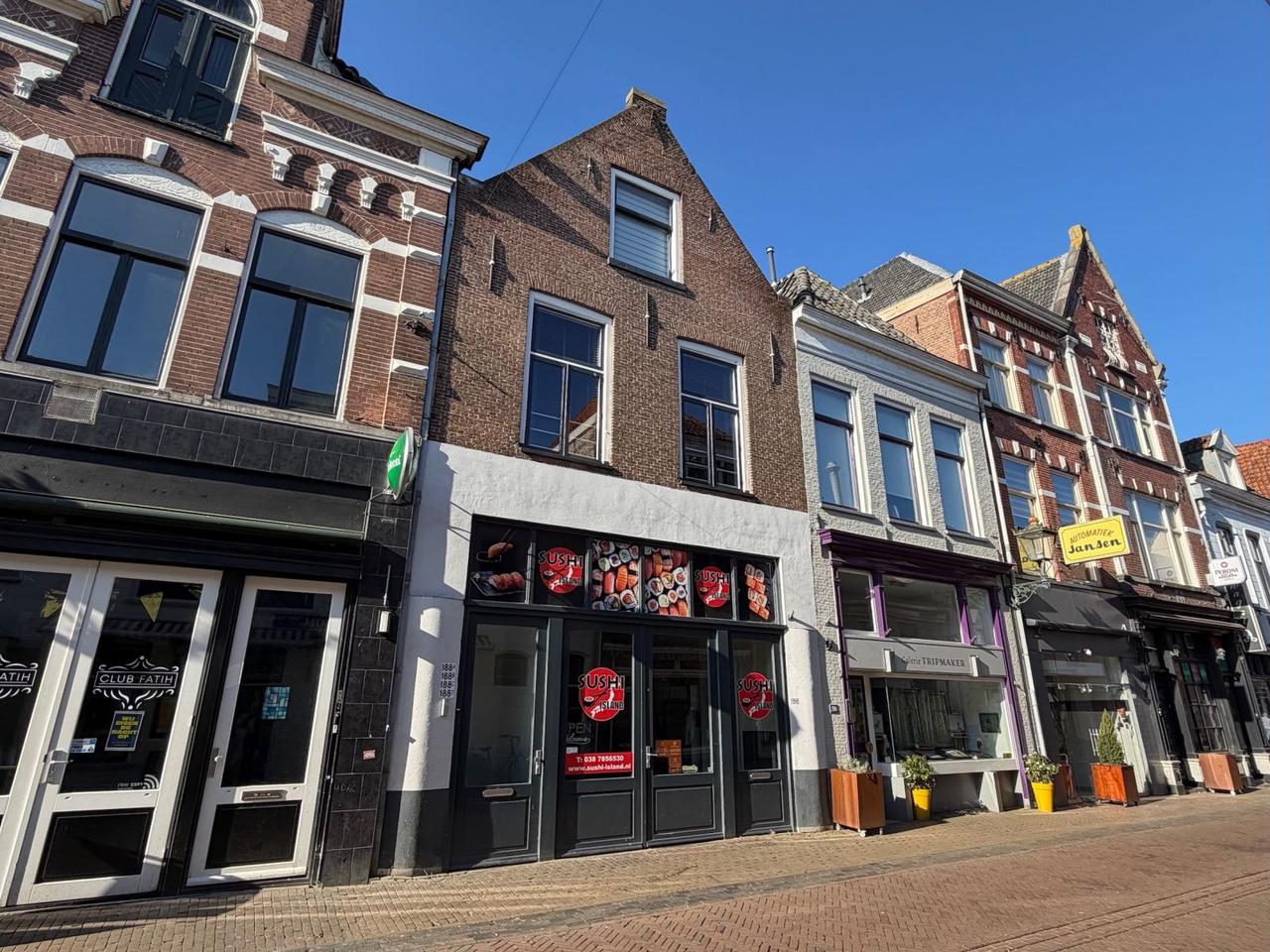 3-kamerappartement met terras in hartje Kampen - Afbeelding 1