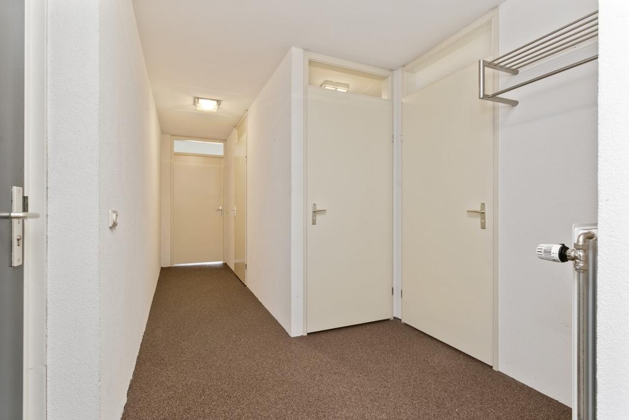 2-slaapkamerappartement met zonnig balkon - Afbeelding 3