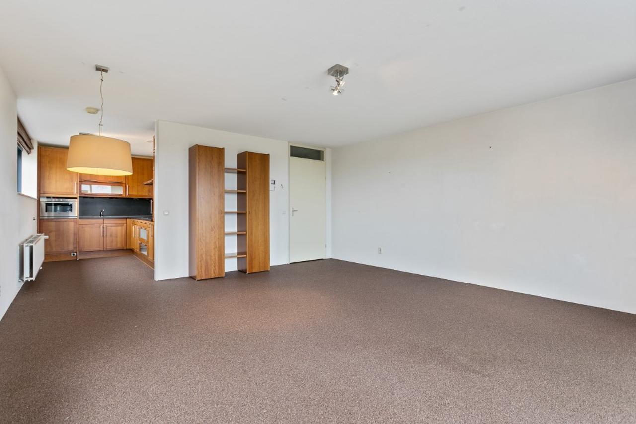 2-slaapkamerappartement met zonnig balkon - Afbeelding 9