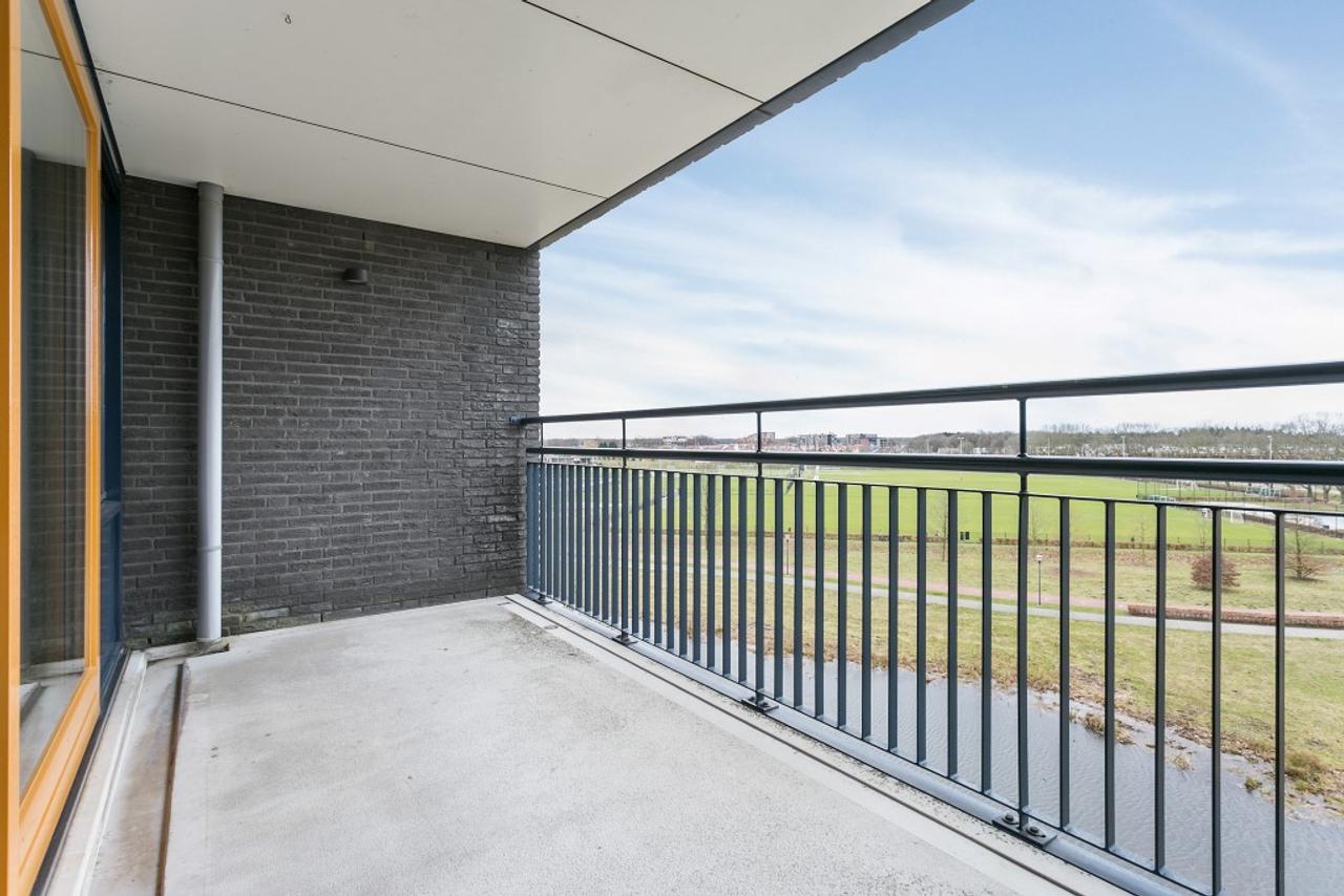 2-slaapkamerappartement met zonnig balkon - Afbeelding 11