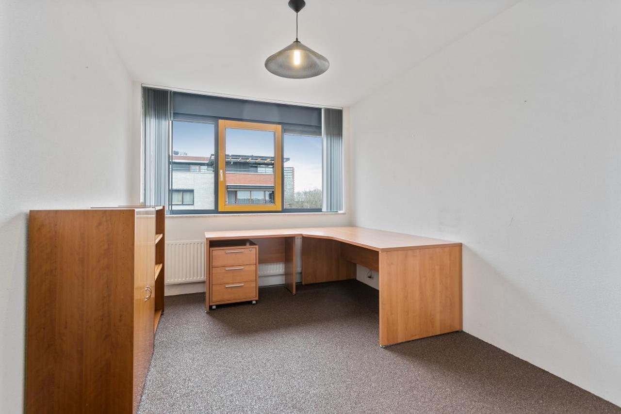 2-slaapkamerappartement met zonnig balkon - Afbeelding 15