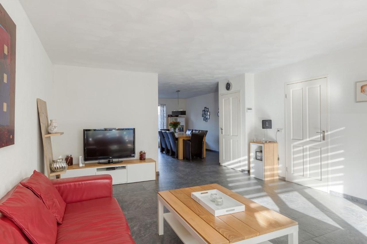 Uitgebouwde hoekwoning met tuin in Acht - Afbeelding 5
