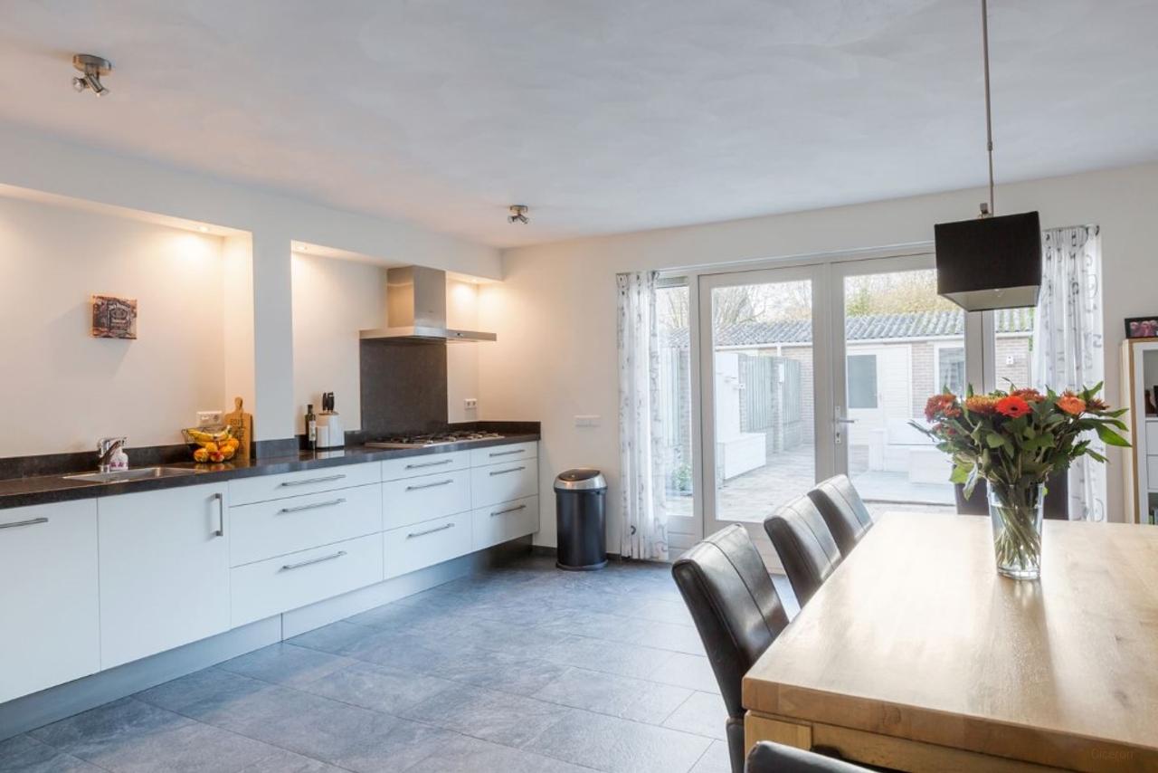Uitgebouwde hoekwoning met tuin in Acht - Afbeelding 6