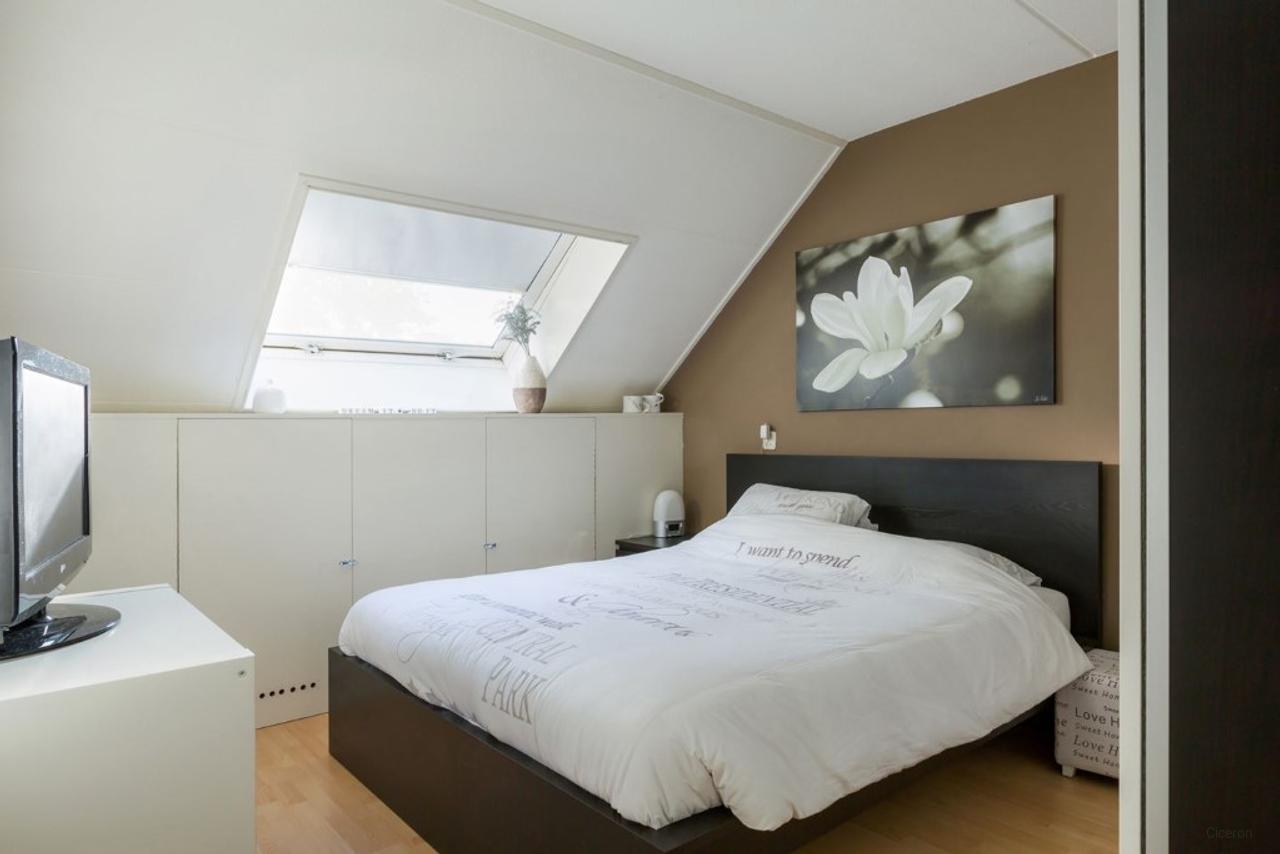 Uitgebouwde hoekwoning met tuin in Acht - Afbeelding 13