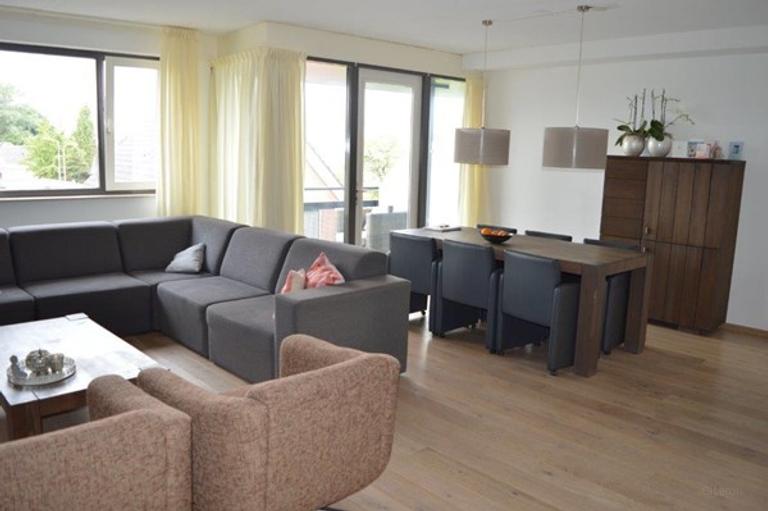 Furnished 2-Bedroom Apartment with Parking - Image 3