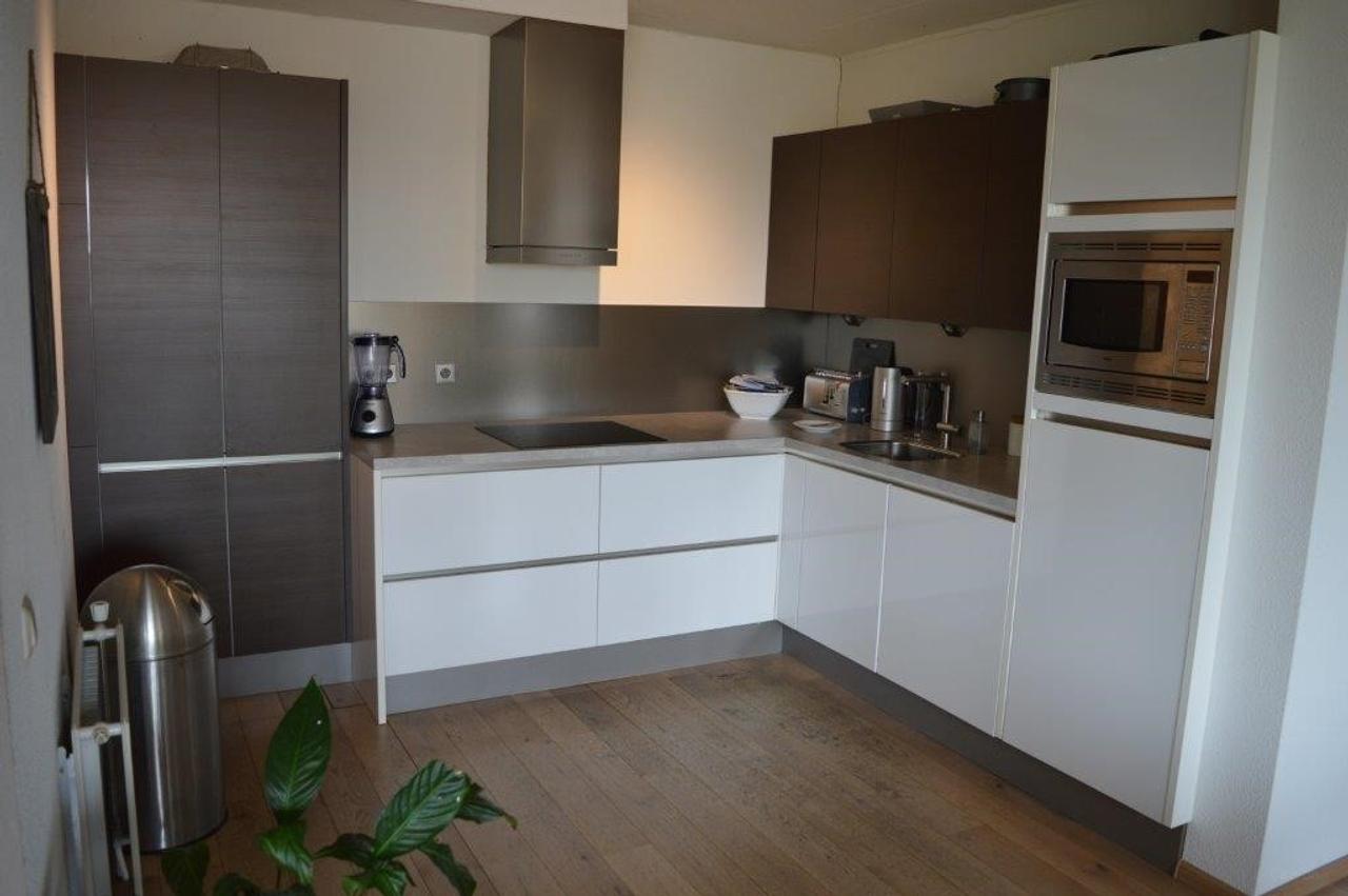 Furnished 2-Bedroom Apartment with Parking - Image 8