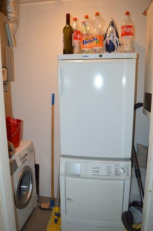 Furnished 2-Bedroom Apartment with Parking - Image 10